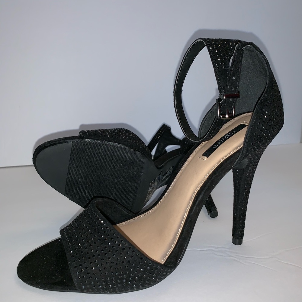 NEW💖Forever 21 Black Heels w/ sparkles